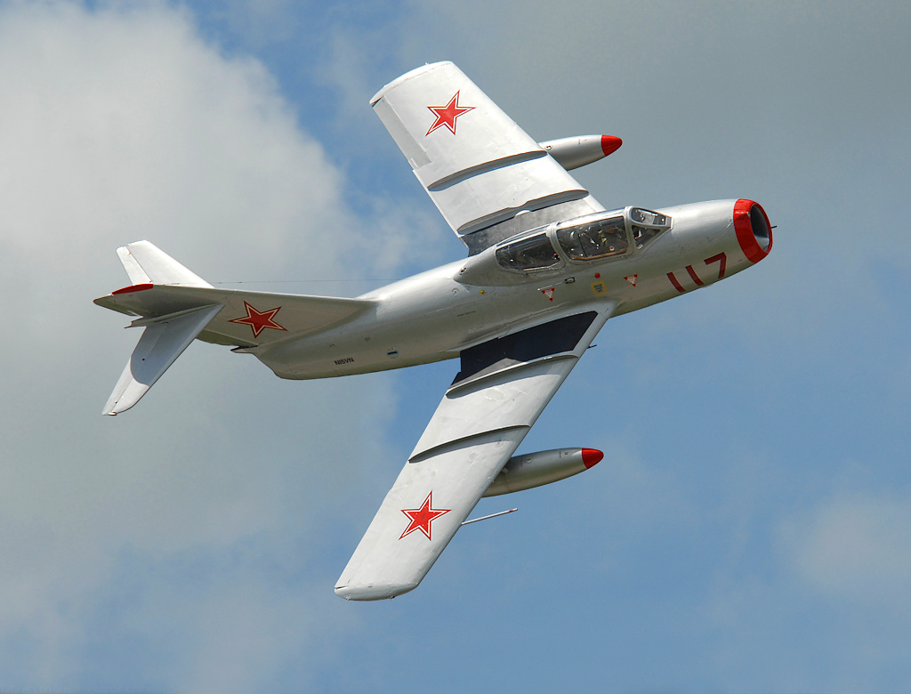 Истребитель МиГ-15УТИ