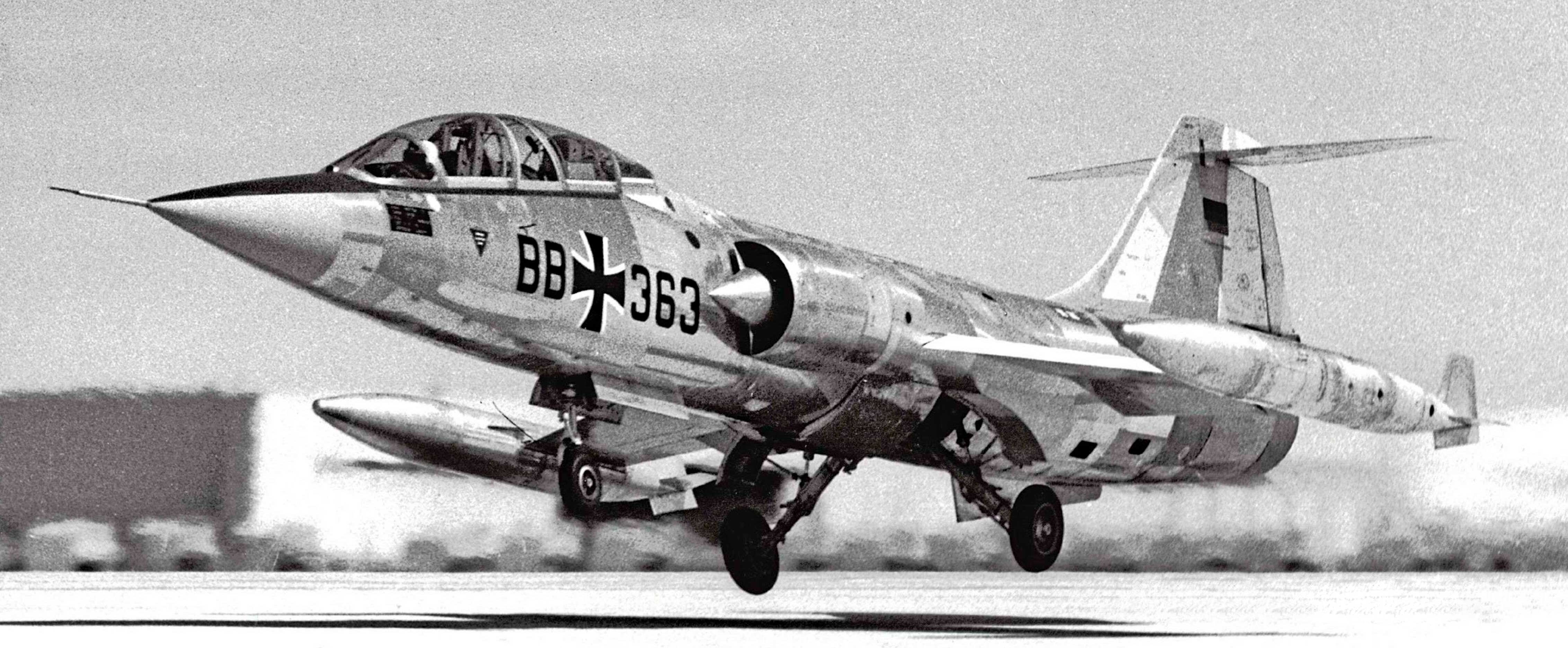 Истребитель Lockheed F-104F