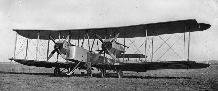 Vickers Vimy IV