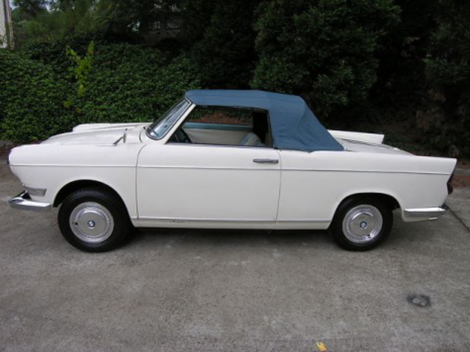 BMW-700 Cabriolet