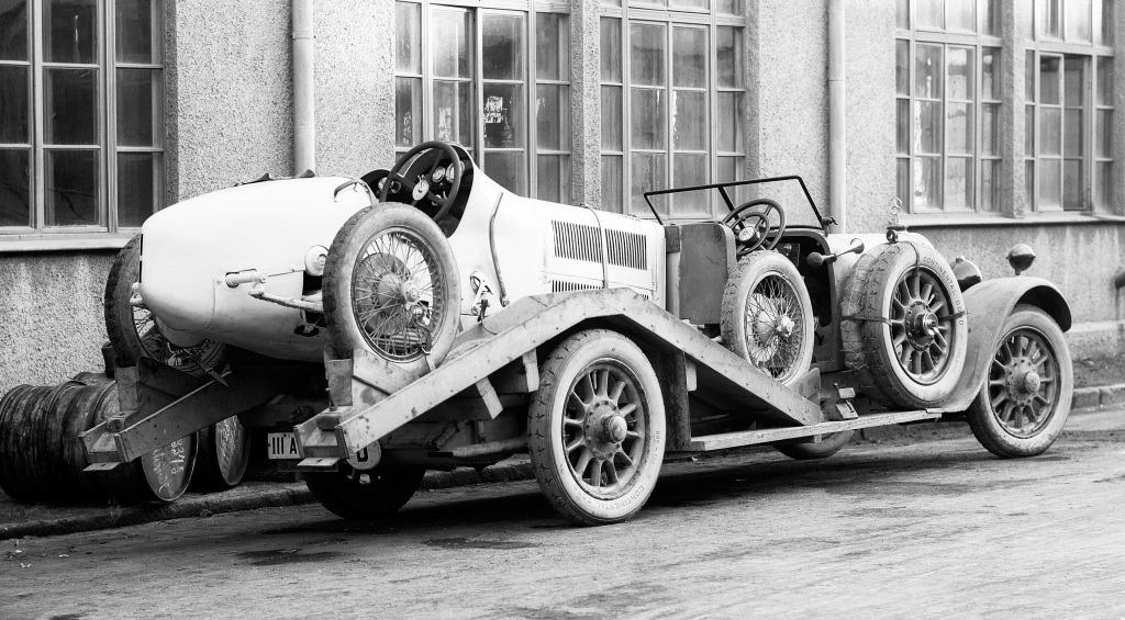 Mercedes 15/70/100 PS с гоночным Mercedes Monza 1924 г