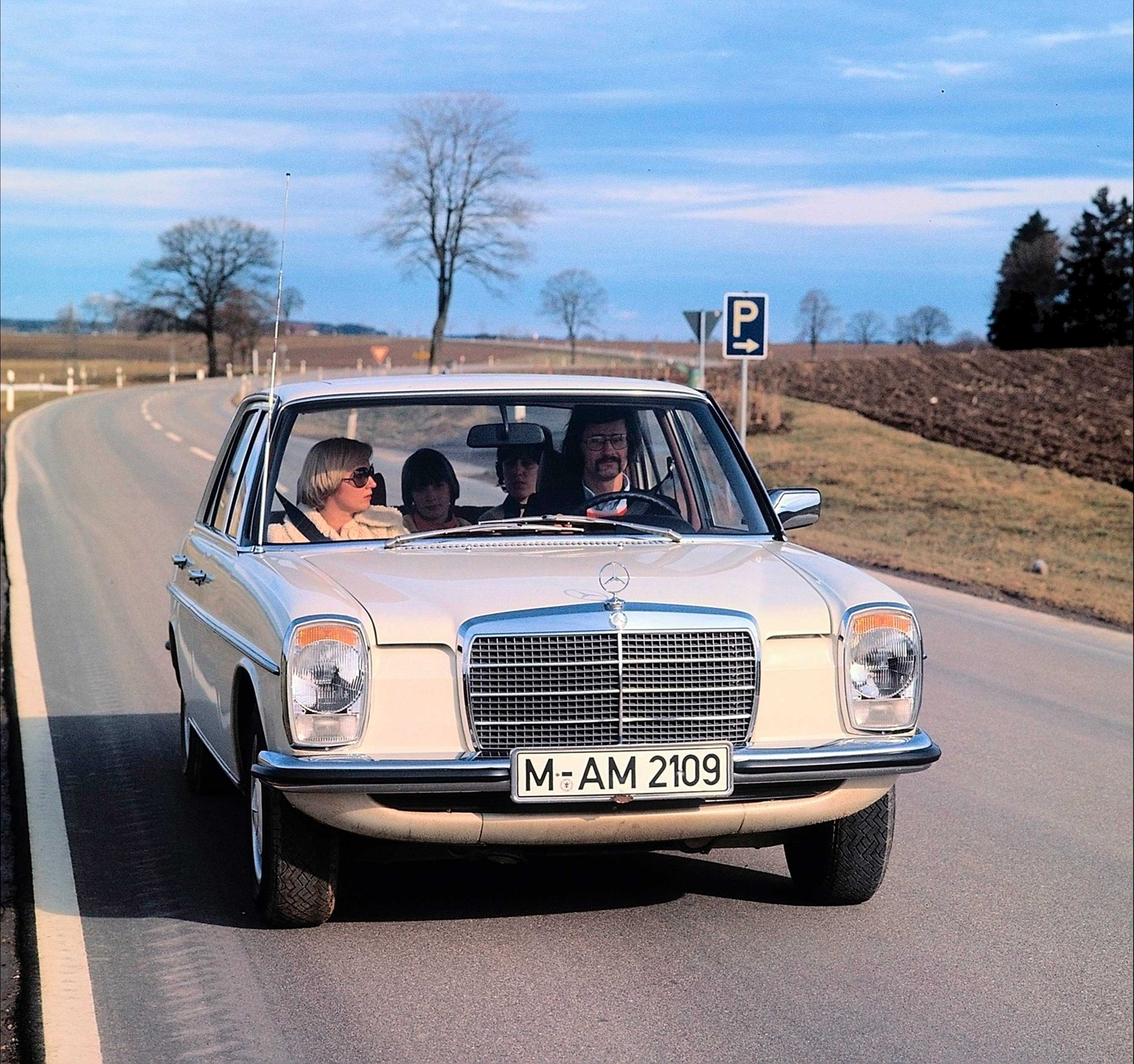 Mercedes-Benz W114