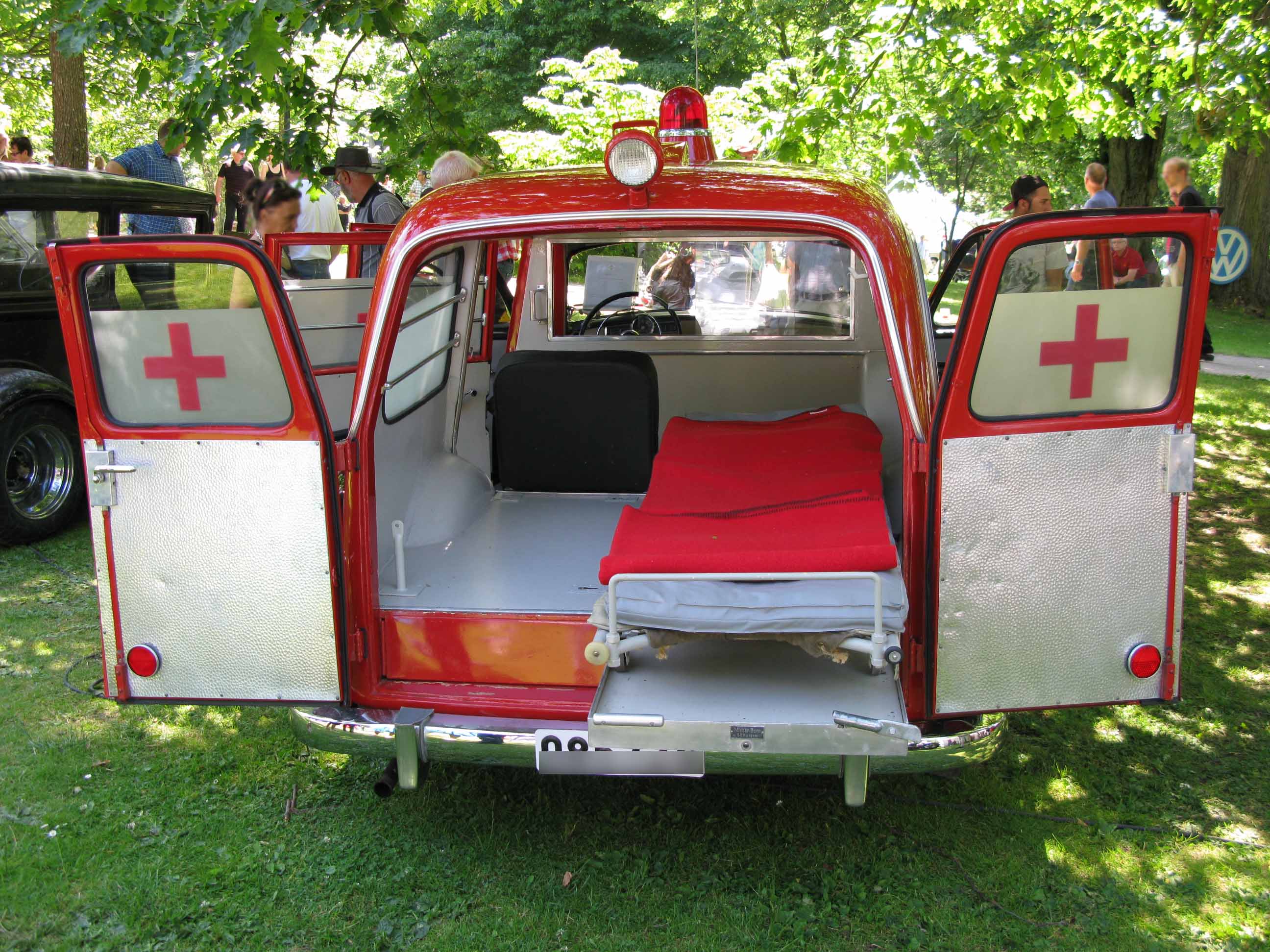 Скорая помощь на базе Mercedes-Benz W121