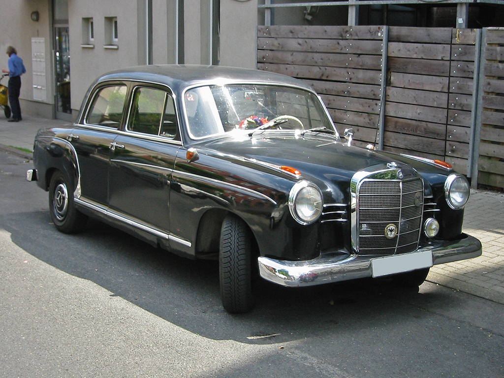 Mercedes-Benz W121