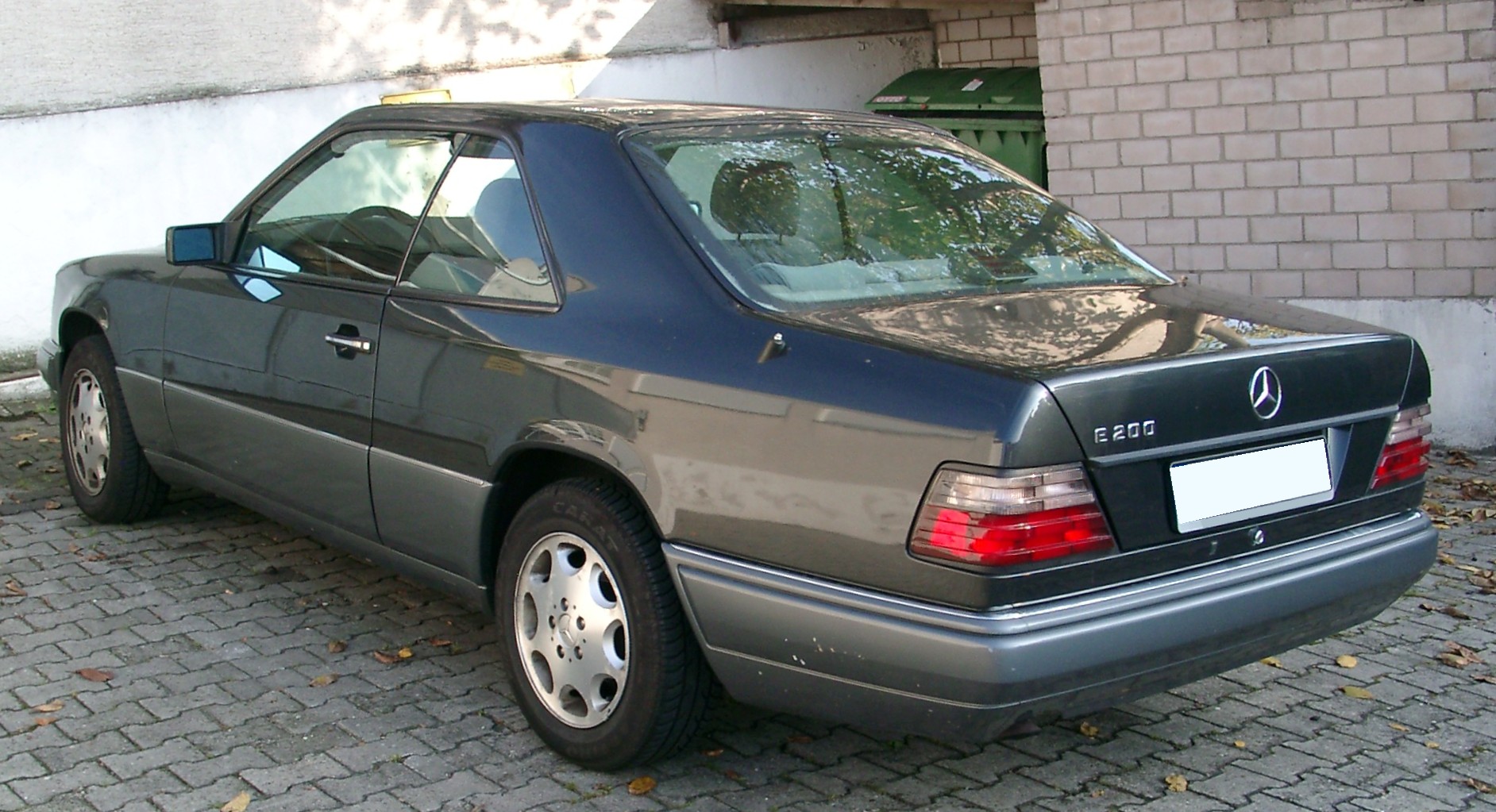 Mercedes-Benz c124