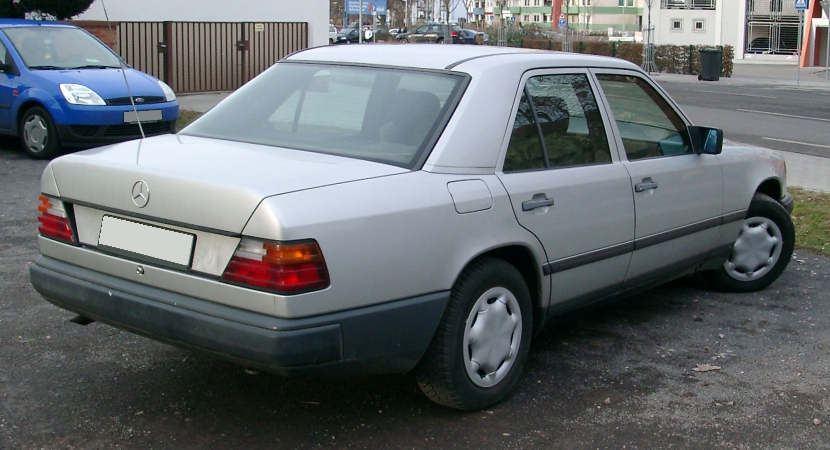 Mercedes-Benz w124