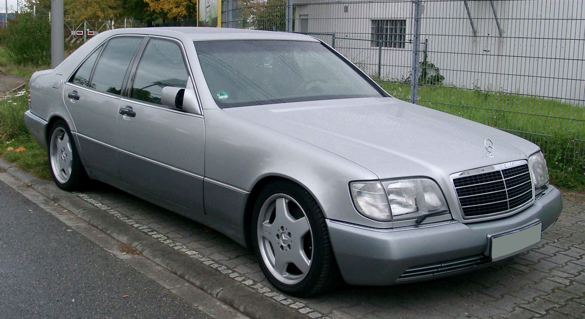 Mercedes-Benz w140