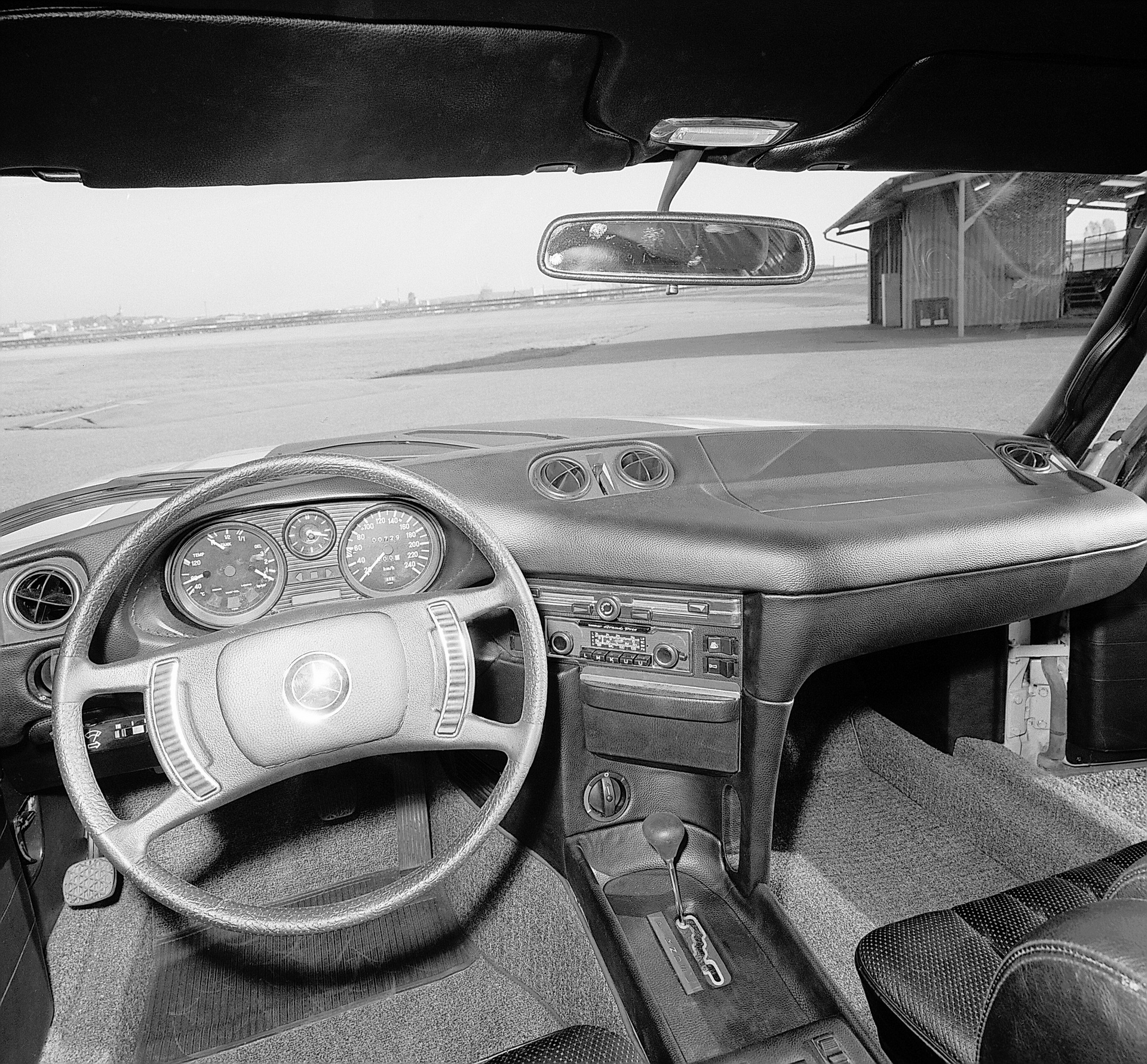 Салон Mercedes-Benz ESF 5