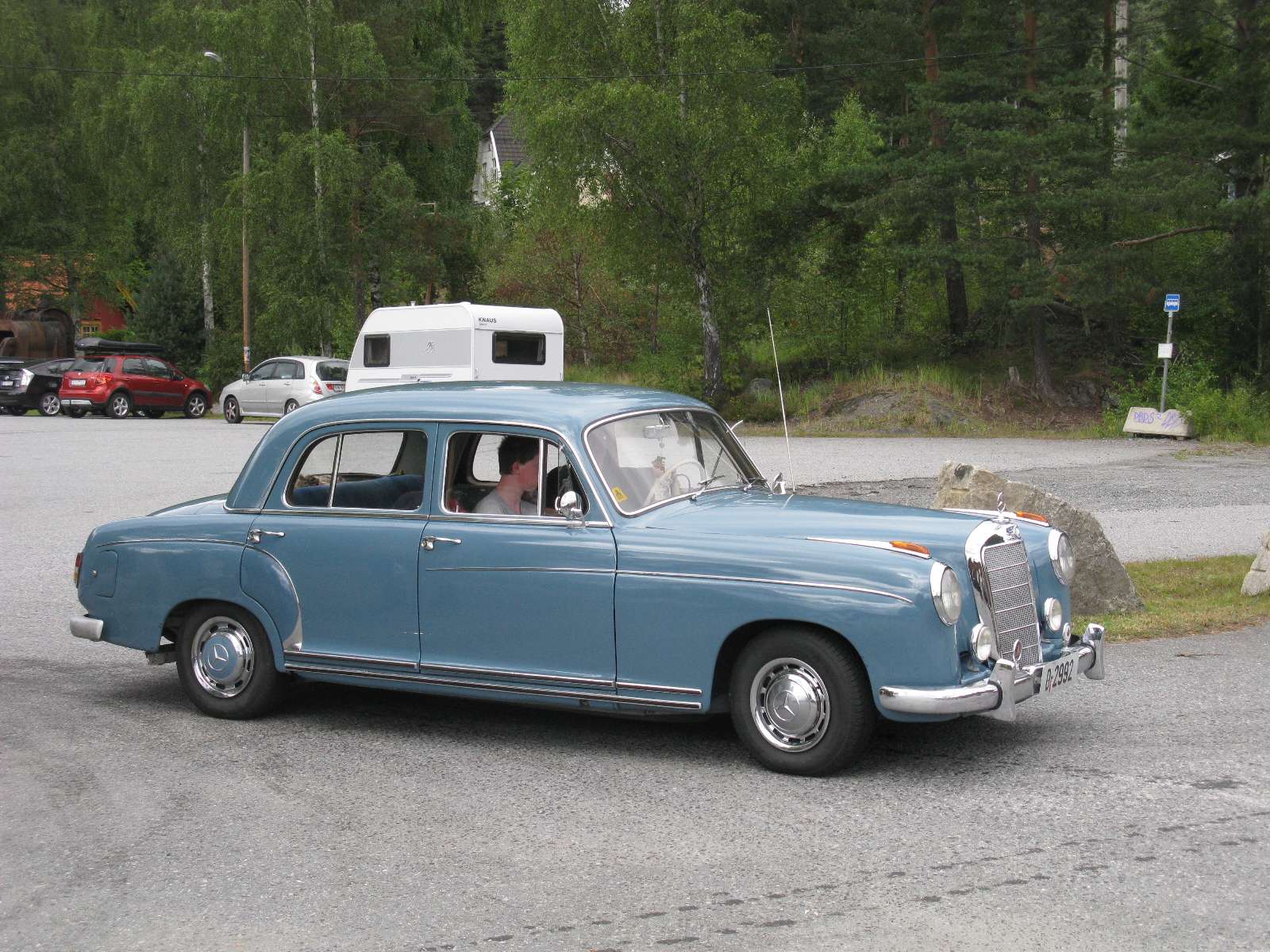 Mercedes-Benz w180 220s