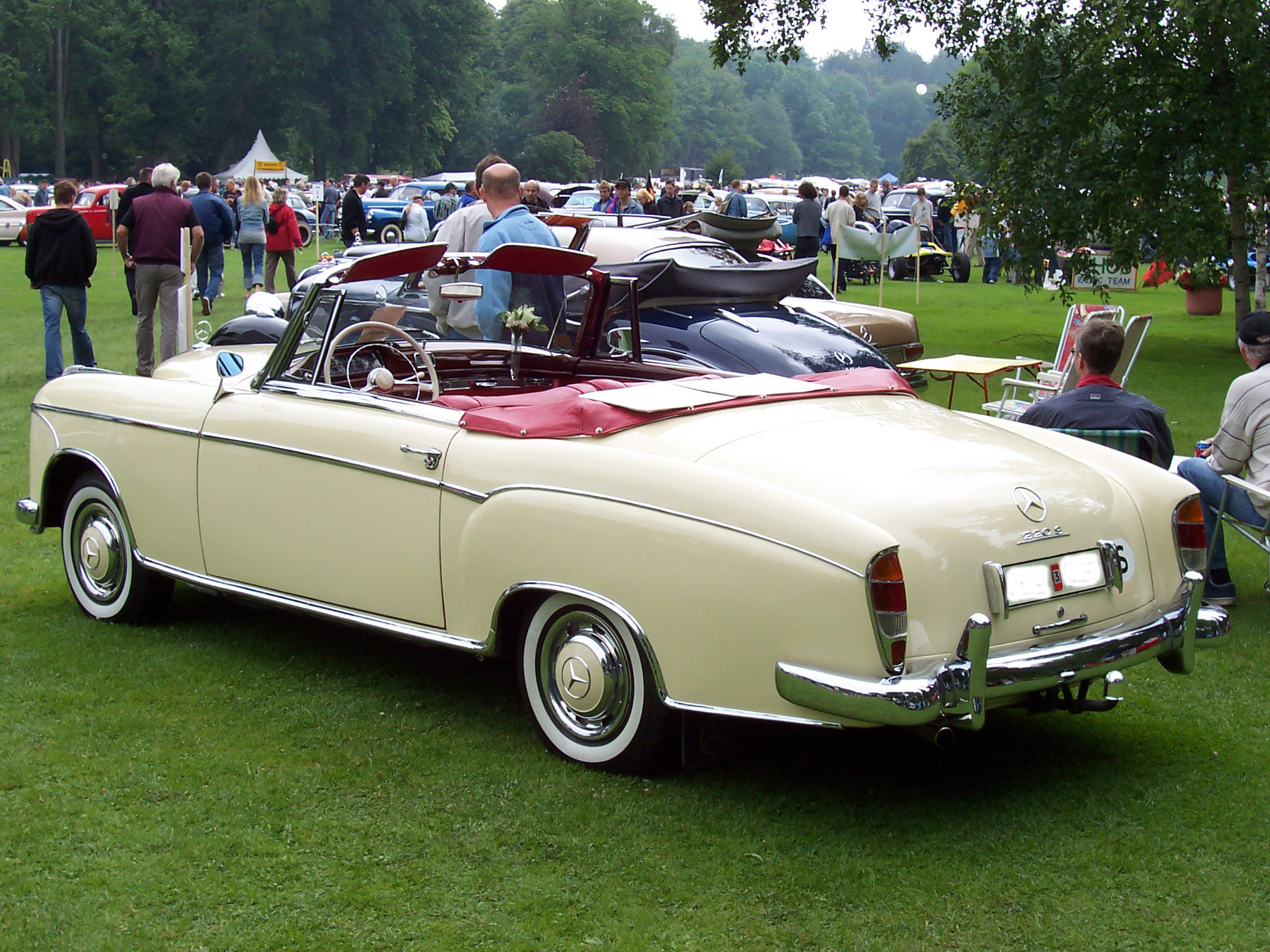 Mercedes-Benz w180 220s