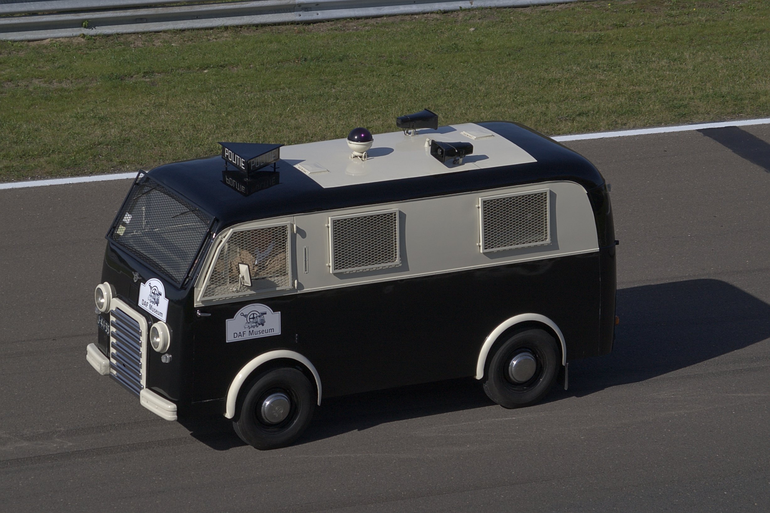 Полицейский автобус DAF A10