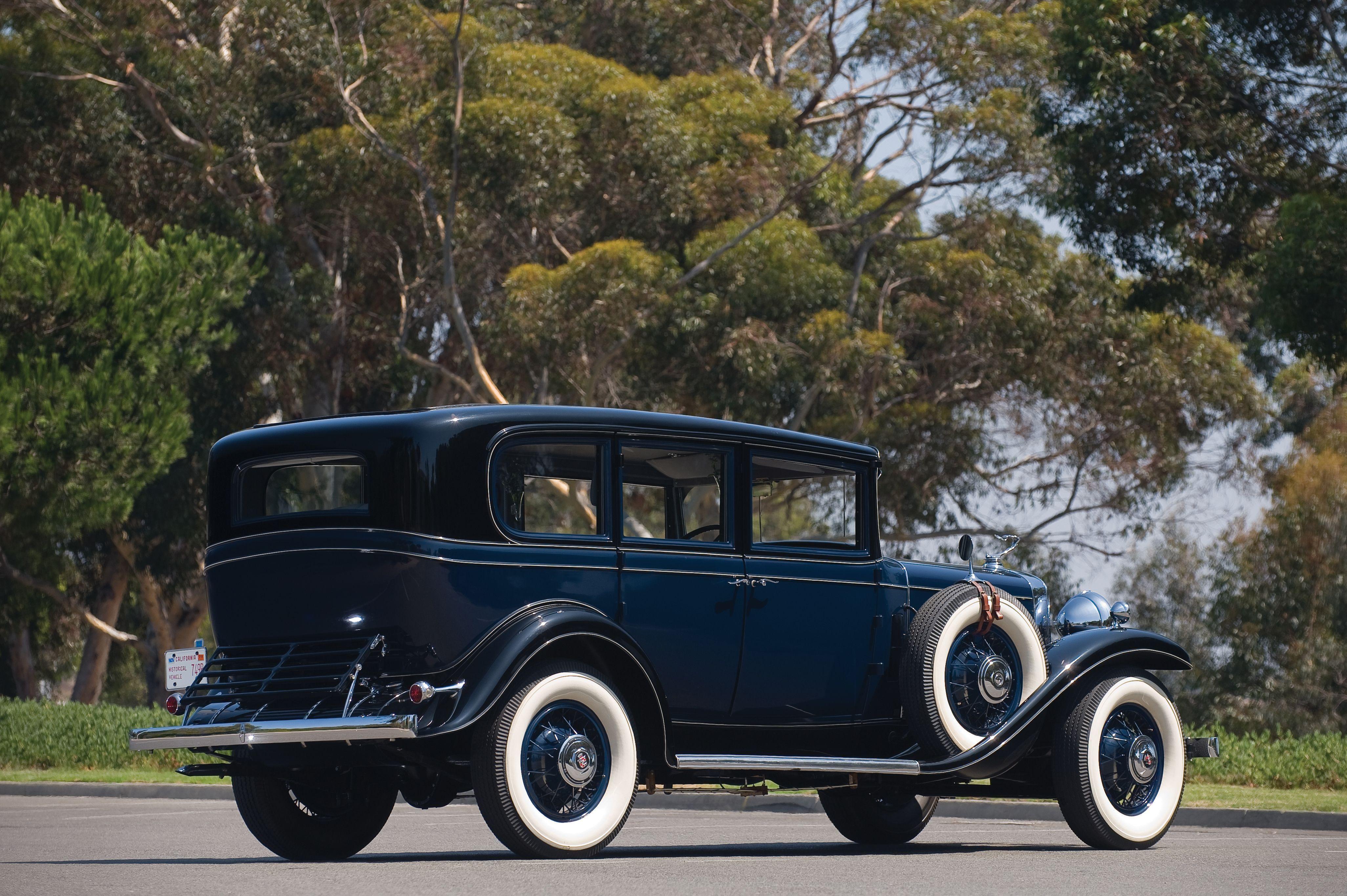 Cadillac Series 355A V8 Town Sedan