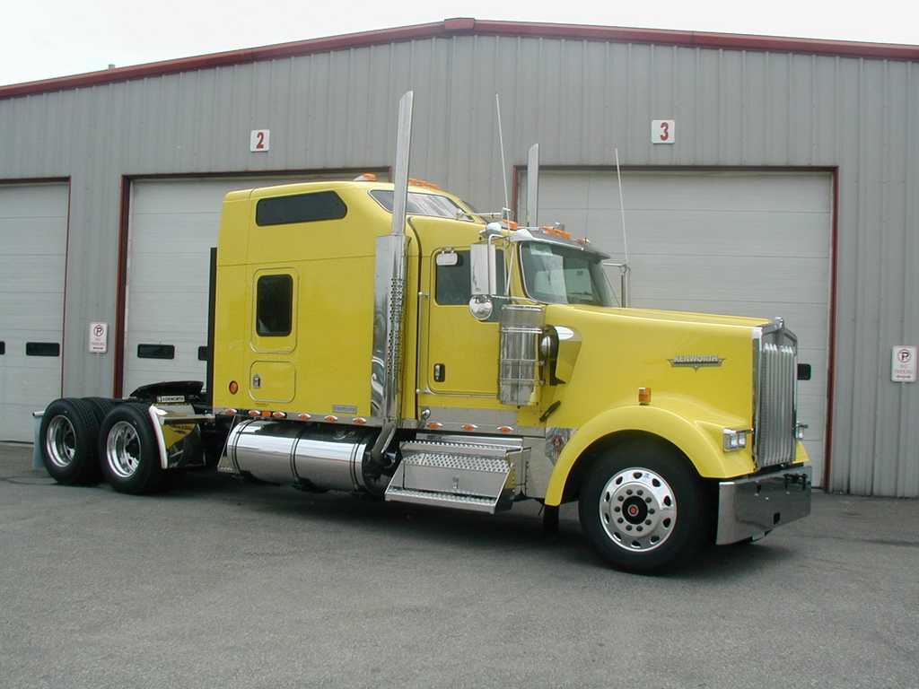 Kenworth W900