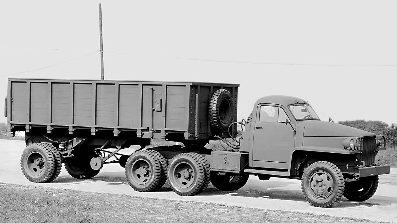 Тягач Studebaker US6 - U6 - 6x4 с 7-тонным полуприцепом.