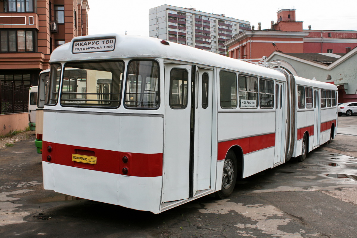 Ikarus 180.31