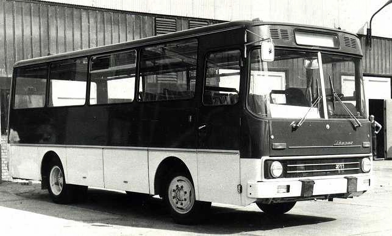 Ikarus-211