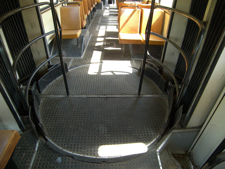 Переходная площадка Ikarus-280.08