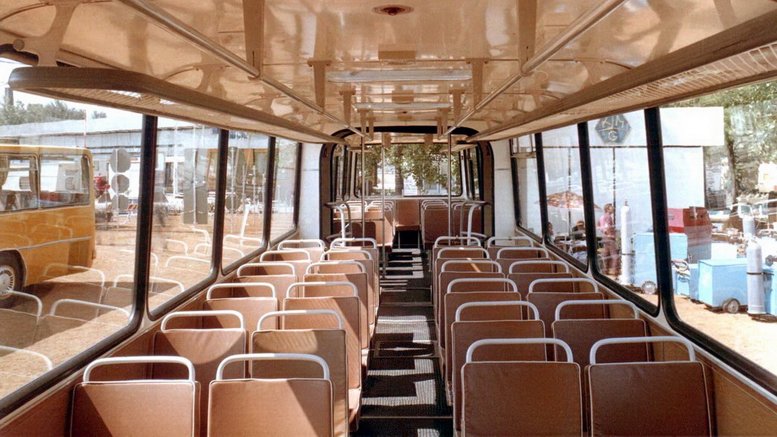 Салон Ikarus-280