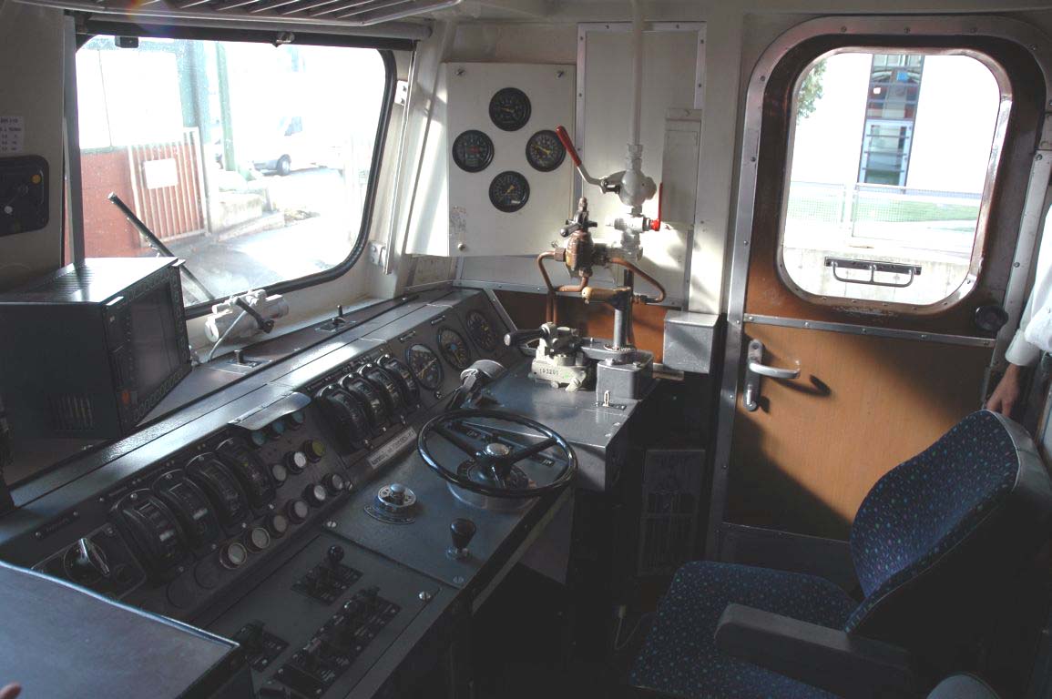 Кабина электровоза DB Class E 10