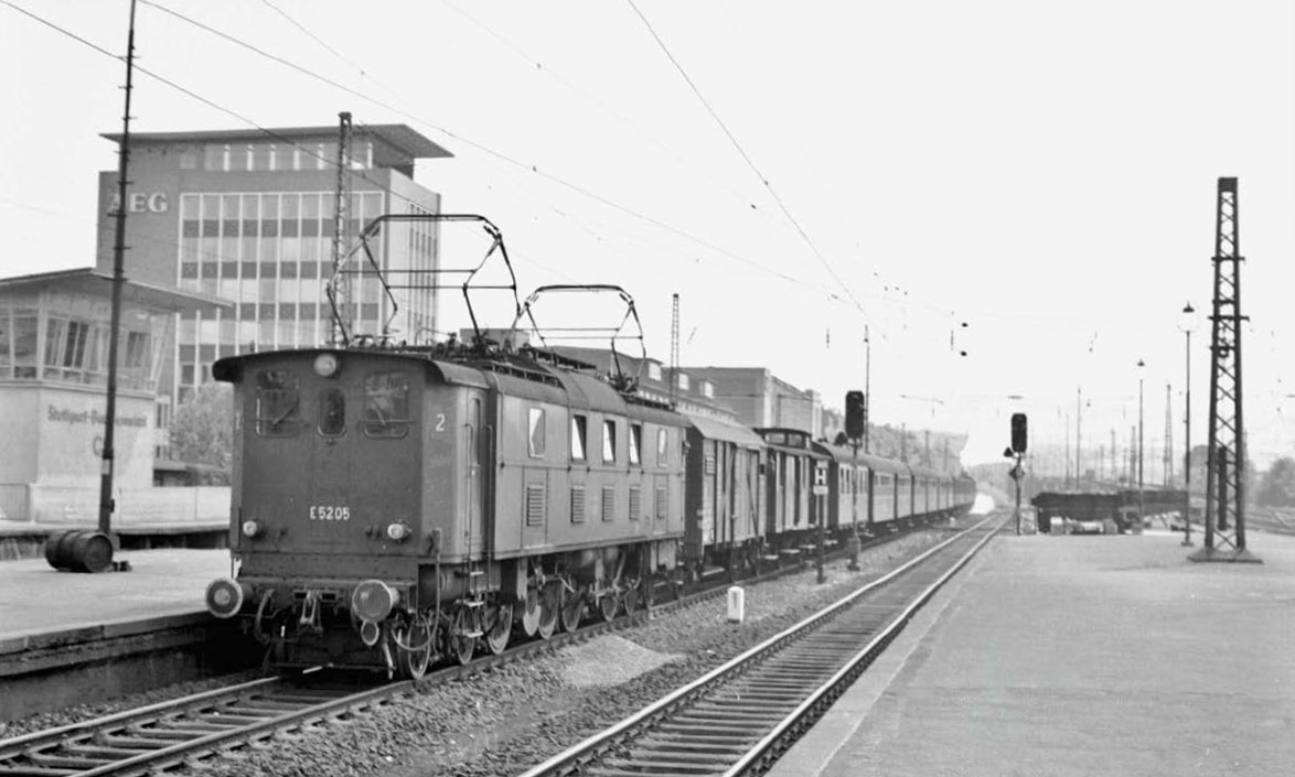 Электровоз DB Class E 52