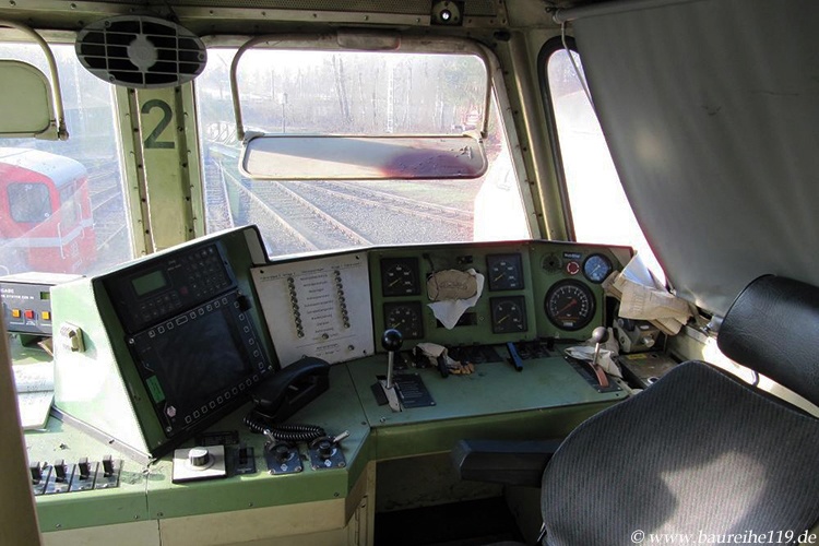 Кабина тепловоза BR 229