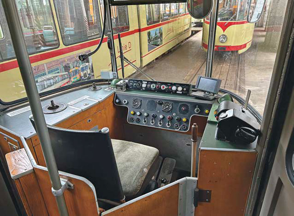 Кабина трамвая Duewag K66