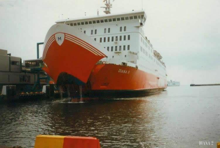 Лайнер Diana II