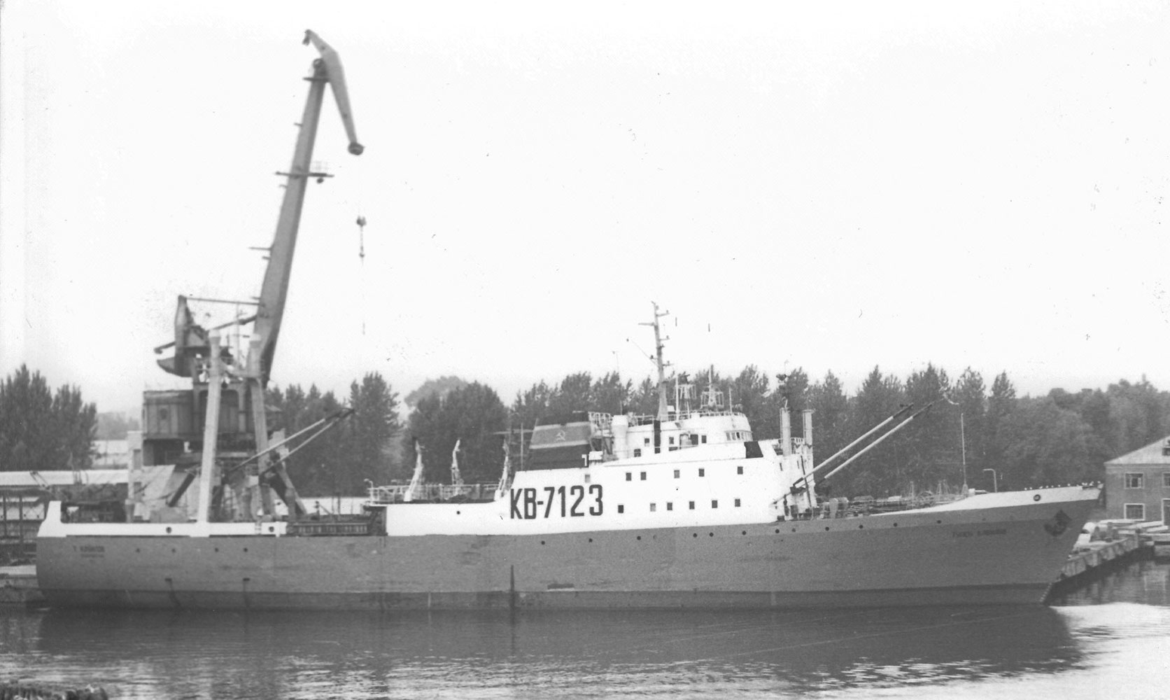 Рыболовный траулер Тулен Кабилов