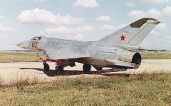 Истребитель Е-8/2