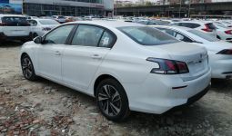 Peugeot 408 (2014 г)