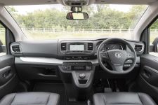 Интерьер Vauxhall Vivaro (2019 г)