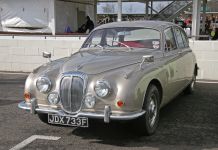 Daimler 250 2.5 V8