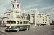 Троллейбус МТБ-82Д