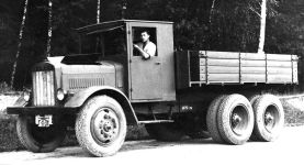 Грузовик Я-НАТИ-9Д